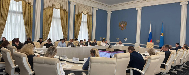 Сотрудники Министерства молодёжного развития Ульяновской области приняли участие в работе круглого стола на тему «Актуальные вопросы противодействия коррупции». 